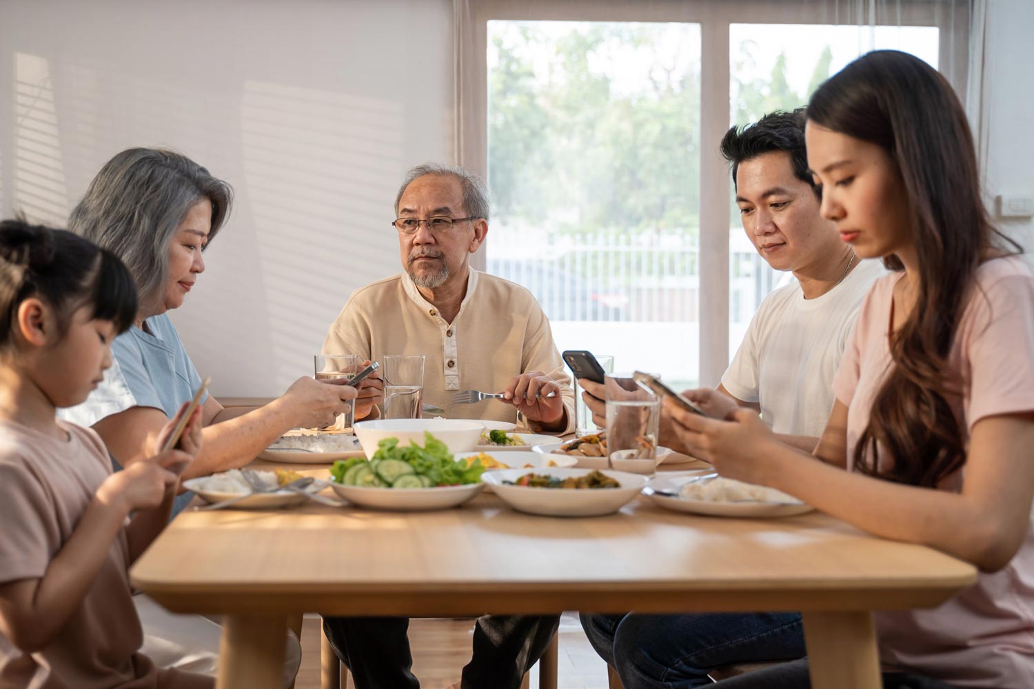 Table for Two: Sharing Meals With Seniors Boosts Health